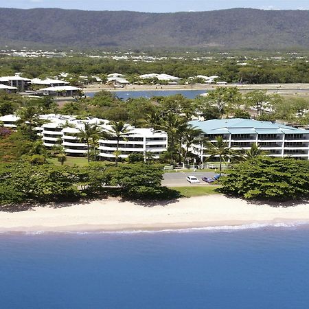 Roydon Beachfront Apartments Trinity Beach Kültér fotó