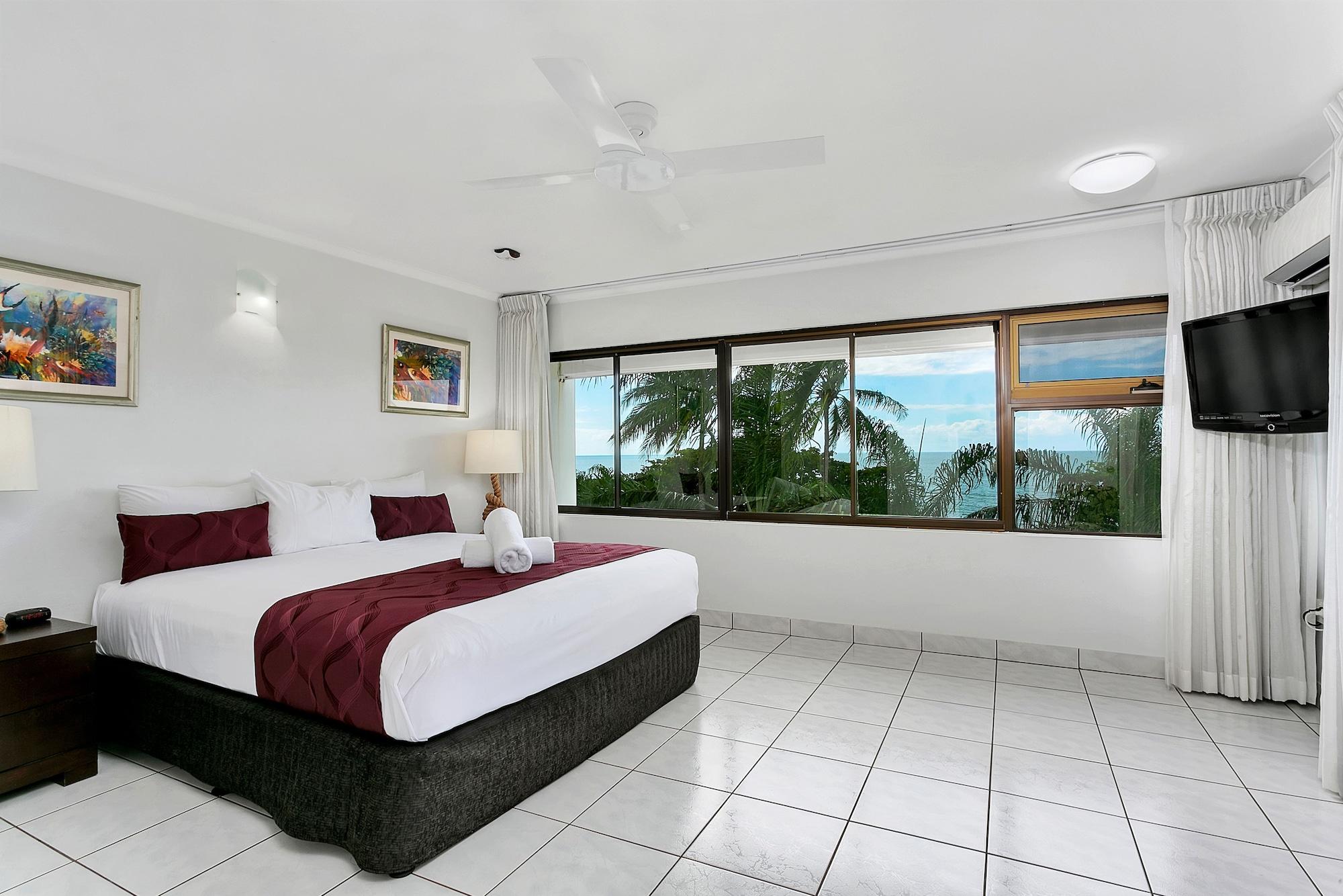 Roydon Beachfront Apartments Trinity Beach Kültér fotó