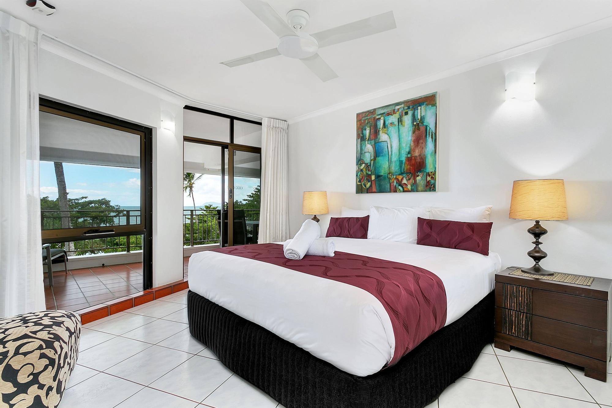 Roydon Beachfront Apartments Trinity Beach Kültér fotó