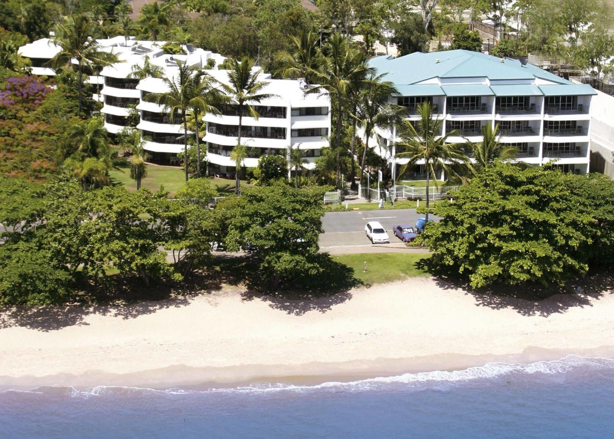 Roydon Beachfront Apartments Trinity Beach Kültér fotó