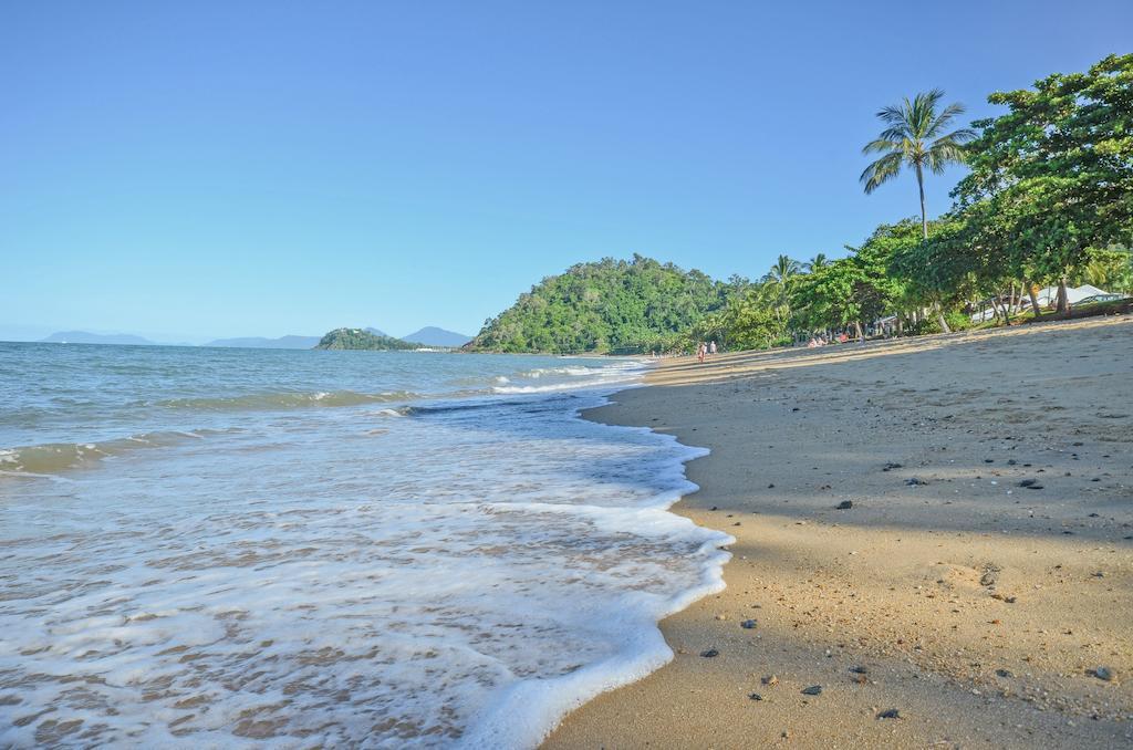 Roydon Beachfront Apartments Trinity Beach Kültér fotó