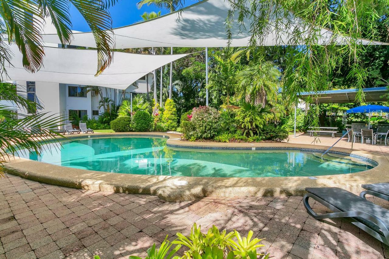 Roydon Beachfront Apartments Trinity Beach Kültér fotó